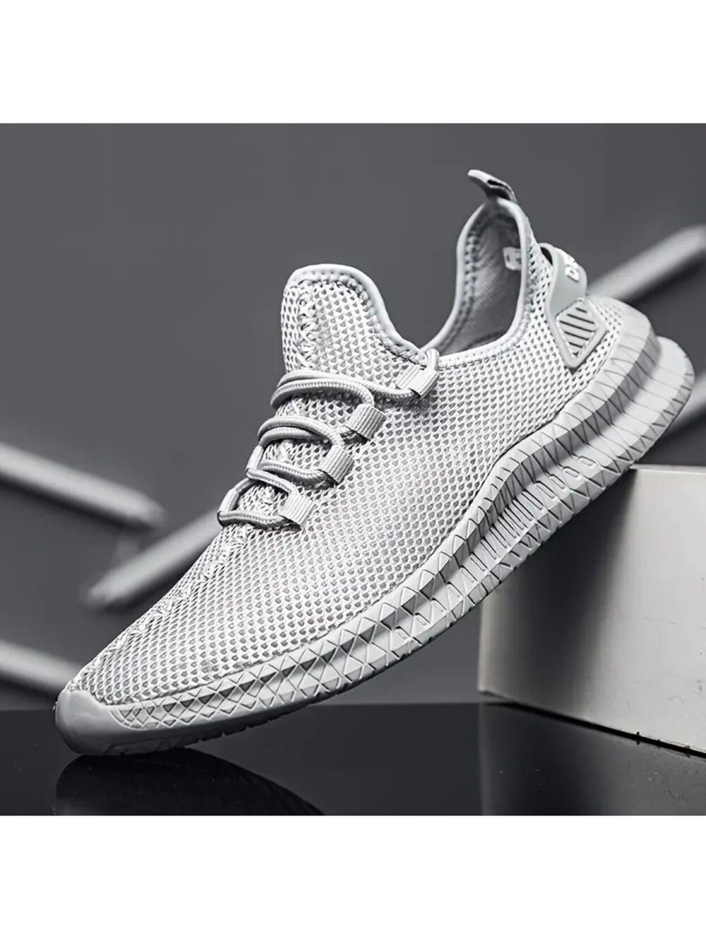 New - Menās Casual Sneakers - Grey - Size Menās 13.5